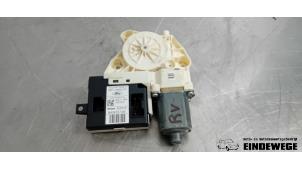 Begagnade Motor, dörrfönster Ford Focus 2 Wagon 1.6 TDCi 16V 110 Pris € 30,00 Marginaltabell erbjuds av Auto- en demontagebedrijf Eindewege