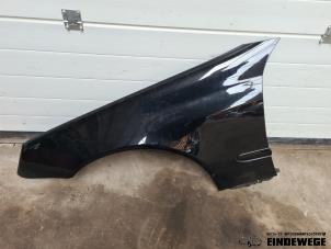 Gebruikte Scherm links-voor Mercedes C Sportcoupé (C203) 1.8 C-180K 16V Prijs € 165,00 Margeregeling aangeboden door Auto- en demontagebedrijf Eindewege