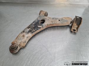 Begagnade Främre gaffelben, vänster Ford Focus 1 Wagon 1.8 16V Pris € 25,00 Marginaltabell erbjuds av Auto- en demontagebedrijf Eindewege