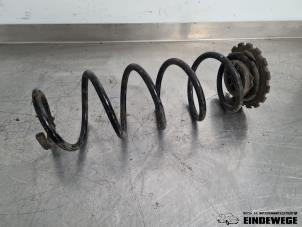 Begagnade Bakre spolfjäder Mercedes B (W245) 2.0 B-200 16V Turbo Pris € 20,00 Marginaltabell erbjuds av Auto- en demontagebedrijf Eindewege