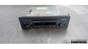 Gebruikte Radio CD Speler Audi A3 Sportback (8PA) 1.6 Prijs € 30,00 Margeregeling aangeboden door Auto- en demontagebedrijf Eindewege