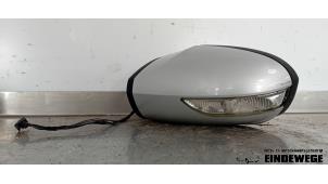 Begagnade Skärmspegel, vänster Mercedes A (W169) 2.0 A-180 CDI 16V Pris € 30,00 Marginaltabell erbjuds av Auto- en demontagebedrijf Eindewege
