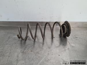 Begagnade Bakre spolfjäder Mercedes B (W245) 2.0 B-200 16V Turbo Pris € 20,00 Marginaltabell erbjuds av Auto- en demontagebedrijf Eindewege