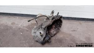 Gebruikte Versnellingsbak Renault Kangoo (KC) 1.2 16V Prijs € 262,50 Margeregeling aangeboden door Auto- en demontagebedrijf Eindewege