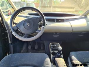 Gebruikte Versnellingspookhoes Renault Espace (JK) 2.0 16V Prijs op aanvraag aangeboden door Auto- en demontagebedrijf Eindewege