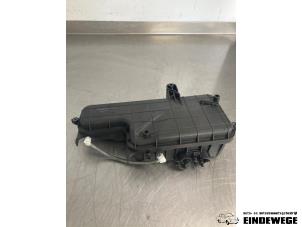 Gebruikte Vacuumpomp Elektrisch Deurvergrendeling Mercedes CLS AMG (C219) 5.4 55 AMG V8 24V Prijs € 157,50 Margeregeling aangeboden door Auto- en demontagebedrijf Eindewege