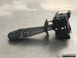 Gebruikte Knipperlicht Schakelaar Renault Espace (JK) 2.0 16V Prijs € 30,00 Margeregeling aangeboden door Auto- en demontagebedrijf Eindewege