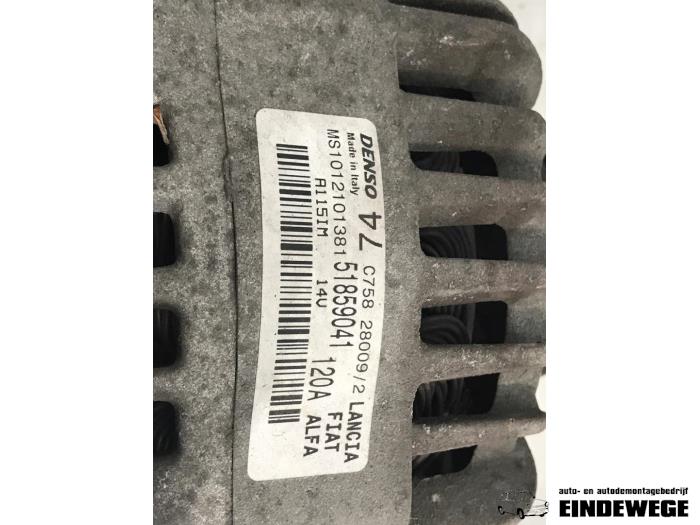 Dynamo från en Fiat 500 (312) 1.2 2009