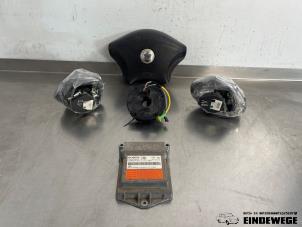 Begagnade Airbagset + modul Volkswagen Crafter 2.5 TDI 30/32/35/46/50 Pris på förfrågan erbjuds av Auto- en demontagebedrijf Eindewege