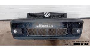 Gebruikte Voorbumper Volkswagen Polo III (6N2) 1.4 16V 75 Prijs € 52,50 Margeregeling aangeboden door Auto- en demontagebedrijf Eindewege