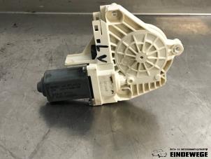 Gebruikte Raammotor Portier Seat Alhambra (7N) 1.4 TSI 16V Prijs € 25,00 Margeregeling aangeboden door Auto- en demontagebedrijf Eindewege