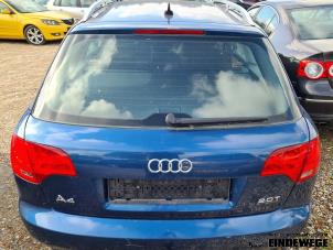 Używane Tylna klapa Audi A4 Avant (B7) 2.0 TFSI 20V Quattro Cena € 105,00 Procedura marży oferowane przez Auto- en demontagebedrijf Eindewege