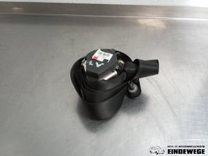 Begagnade Främre säkerhetsbälte, vänster Mercedes B (W245) 2.0 B-180 CDI 16V Pris € 52,50 Marginaltabell erbjuds av Auto- en demontagebedrijf Eindewege