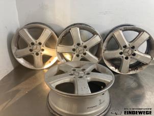 Begagnade Hjuluppsättning Mercedes B (W245) 2.0 B-180 CDI 16V Pris € 140,00 Marginaltabell erbjuds av Auto- en demontagebedrijf Eindewege