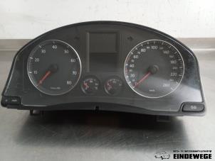 Gebruikte Instrumentenpaneel Volkswagen Golf V Variant (1K5) 1.4 TSI 122 16V Prijs € 52,50 Margeregeling aangeboden door Auto- en demontagebedrijf Eindewege