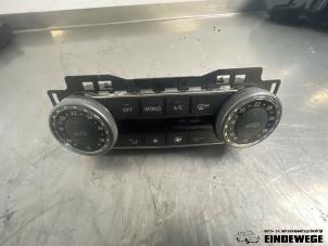 Gebruikte Chaufage Bedieningspaneel Mercedes C Estate (S204) 2.2 C-200 CDI 16V . Prijs € 38,50 Margeregeling aangeboden door Auto- en demontagebedrijf Eindewege