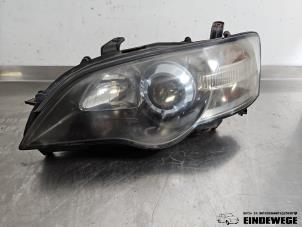 Używane Reflektor lewy Subaru Outback (BP) 2.5 16V Cena na żądanie oferowane przez Auto- en demontagebedrijf Eindewege