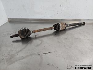 Używane Os napedowa prawy przód Landrover Discovery III (LAA/TAA) 2.7 TD V6 Cena € 105,00 Procedura marży oferowane przez Auto- en demontagebedrijf Eindewege