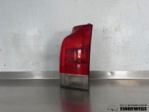 Gebruikte Achterlicht links Volvo V70 (SW) 2.5 T 20V AWD Prijs € 25,00 Margeregeling aangeboden door Auto- en demontagebedrijf Eindewege