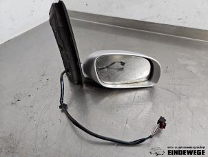 Begagnade Skärmspegel, höger Volkswagen Touran (1T1/T2) 1.6 FSI 16V Pris € 45,00 Marginaltabell erbjuds av Auto- en demontagebedrijf Eindewege