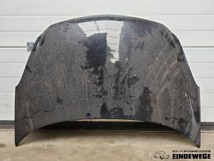 Begagnade Motorhuv Opel Corsa D 1.2 16V Pris € 105,00 Marginaltabell erbjuds av Auto- en demontagebedrijf Eindewege