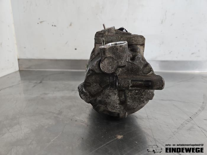 Aircopomp van een Mercedes-Benz SLK (R170) 2.0 200 16V 1999