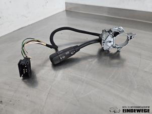 Gebruikte Pinker Schakelaar Mercedes SLK (R170) 2.0 200 16V Prijs € 35,00 Margeregeling aangeboden door Auto- en demontagebedrijf Eindewege