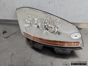 Używane Reflektor prawy Citroen C4 Picasso (UD/UE/UF) 1.8 16V Cena € 63,50 Procedura marży oferowane przez Auto- en demontagebedrijf Eindewege