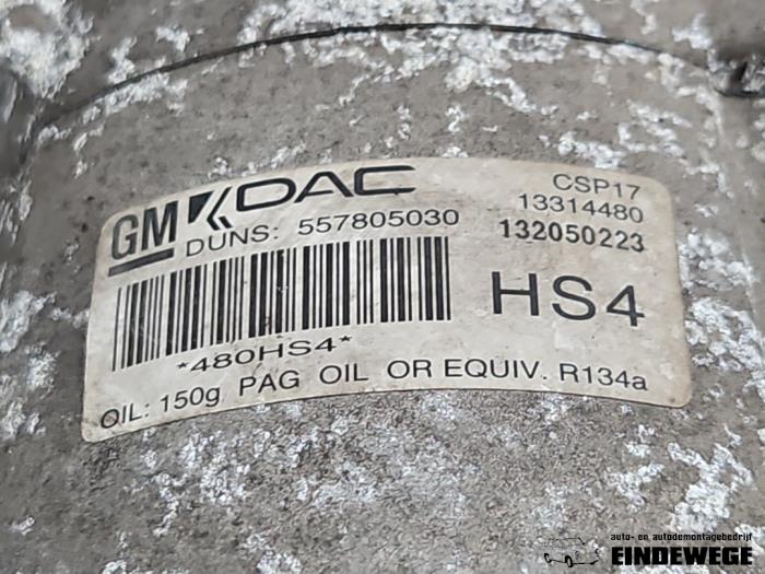 Aircopomp van een Chevrolet Orlando 2.0 D 16V 2012