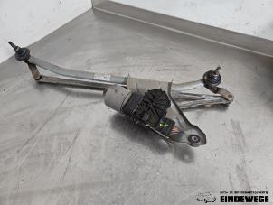 Używane Silnik i mechanizm wycieraczki Dacia Sandero I (BS) 1.2 16V Cena € 35,00 Procedura marży oferowane przez Auto- en demontagebedrijf Eindewege