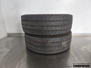 Begagnade Däckuppsättning Fiat Ducato Pris på förfrågan erbjuds av Auto- en demontagebedrijf Eindewege