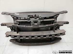 Gebruikte Frontpaneel Volkswagen Touran (1T1/T2) 1.6 FSI 16V Prijs € 105,00 Margeregeling aangeboden door Auto- en demontagebedrijf Eindewege