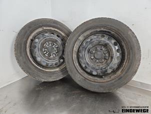 Gebruikte Velgen set + banden Toyota Aygo (B10) 1.0 12V VVT-i Prijs op aanvraag aangeboden door Auto- en demontagebedrijf Eindewege