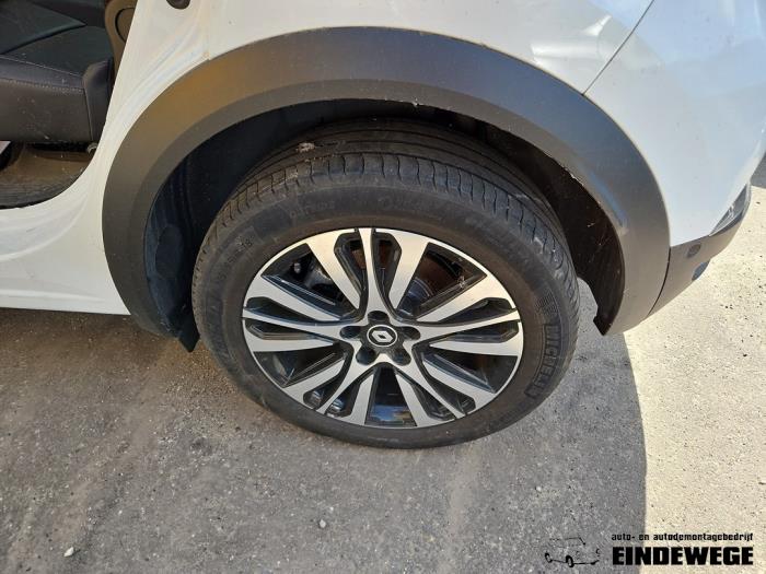 Velgen set + banden van een Renault Captur II (RJB) 1.6 E-Tech 160 2021