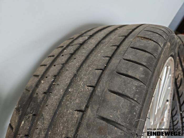 Velgen set + banden van een Volvo S80 (TR/TS) 2.4 20V 140 2000