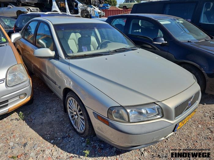 Velgen set + banden van een Volvo S80 (TR/TS) 2.4 20V 140 2000