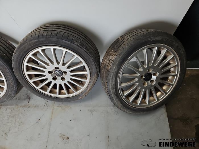 Velgen set + banden van een Volvo S80 (TR/TS) 2.4 20V 140 2000