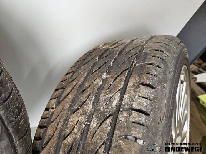 Velgen set + banden van een Volvo S80 (TR/TS) 2.4 20V 140 2000