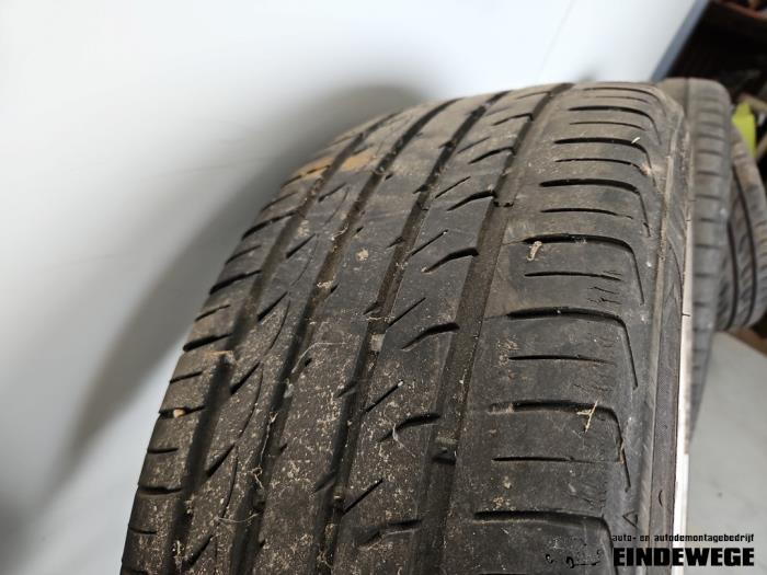 Velgen set + banden van een Volvo S80 (TR/TS) 2.4 20V 140 2000