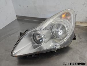 Begagnade Strålkastare, höger Opel Corsa D 1.0 Pris € 52,50 Marginaltabell erbjuds av Auto- en demontagebedrijf Eindewege