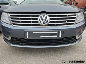 Gebruikte Voorbumper Volkswagen Passat (362) 2.0 TDI 16V 140 Prijs € 360,00 Margeregeling aangeboden door Auto- en demontagebedrijf Eindewege