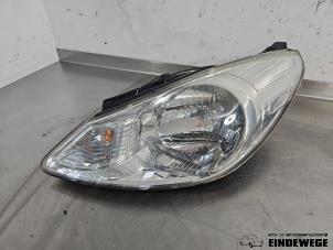 Begagnade Strålkastare, vänster Hyundai i10 (F5) 1.1i 12V Pris € 52,50 Marginaltabell erbjuds av Auto- en demontagebedrijf Eindewege