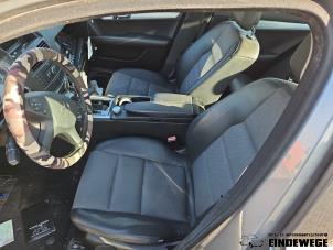Gebruikte Stoel links Mercedes C (W204) 2.2 C-200 CDI 16V Prijs op aanvraag aangeboden door Auto- en demontagebedrijf Eindewege