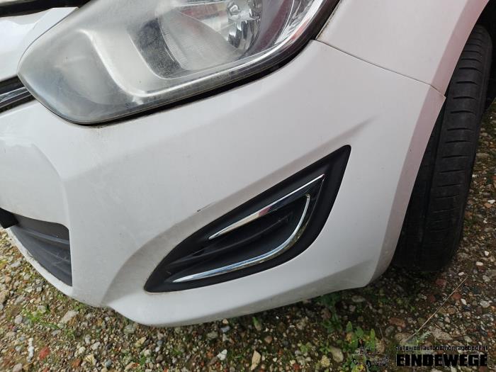 Främre stötfångare från en Hyundai i20 1.1 CRDi VGT 12V 2014