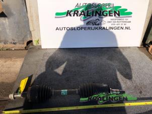 Gebruikte Steekas links-voor Mercedes ML I (163) 270 2.7 CDI 20V Prijs € 49,99 Margeregeling aangeboden door Autosloperij Kralingen B.V.