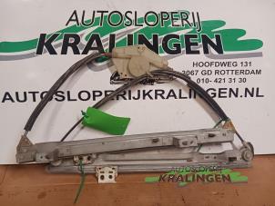 Begagnade Fönstermekanism, 4-dörrars, vänster fram Citroen C4 Picasso (UD/UE/UF) 1.6 HDi 16V 110 Pris € 24,99 Marginaltabell erbjuds av Autosloperij Kralingen B.V.