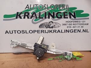 Gebruikte Ruitmechaniek 4Deurs links-achter Fiat Bravo (198A) 1.9 JTD 16V Multijet 150 Prijs € 24,99 Margeregeling aangeboden door Autosloperij Kralingen B.V.