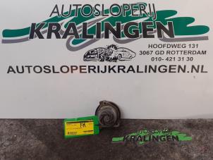 Gebruikte Waterpomp Volkswagen Golf IV (1J1) 2.3 V5 GTI Prijs € 25,00 Margeregeling aangeboden door Autosloperij Kralingen B.V.