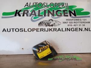 Gebruikte Pinker rechts Volkswagen Polo III (6N2) 1.4 Prijs € 25,00 Margeregeling aangeboden door Autosloperij Kralingen B.V.