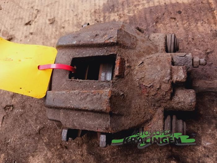 Bakre bromsok, höger från en Mercedes-Benz ML I (163) 270 2.7 CDI 20V 2001